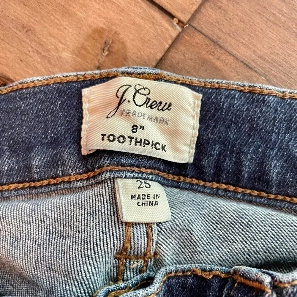 𝅺J Crew 8” Toothpick Skinny Ankle Jeans